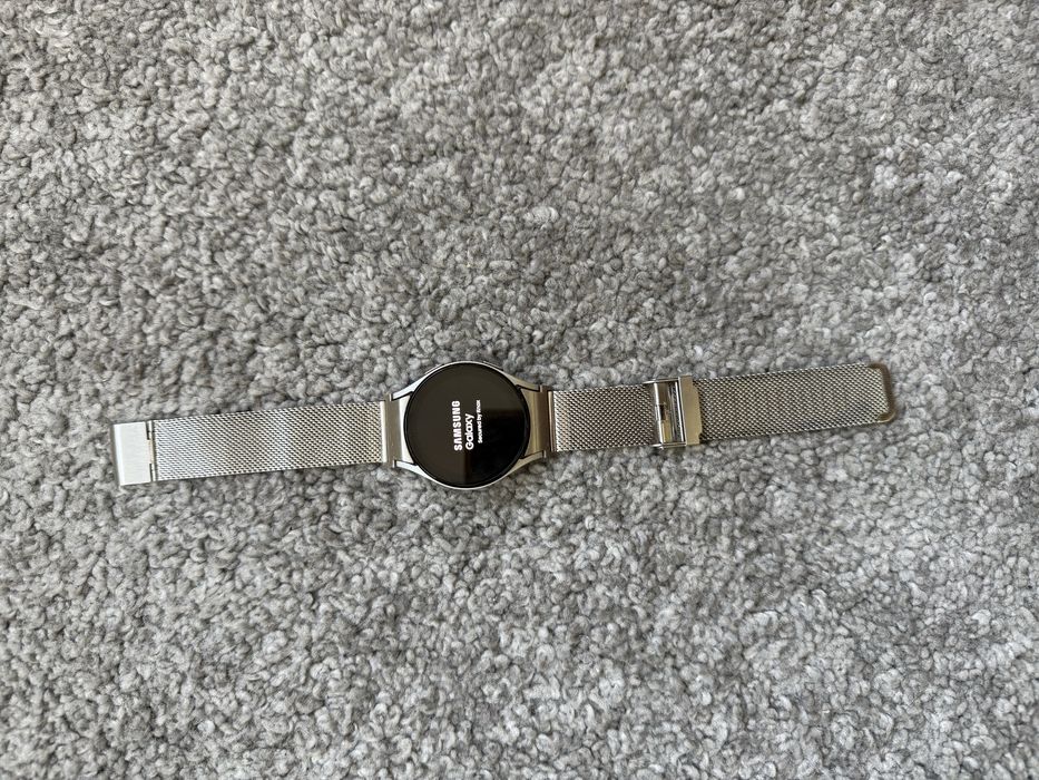 Samsung Galaxy Watch 5 (40 mm, Prata)
