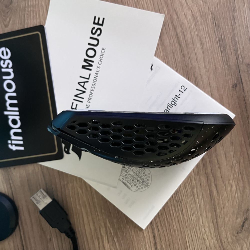Миша Finalmouse Starlight-12 Medium #0050
