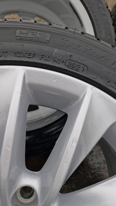 Koła alufelgi 18 cali BMW opony zimowe xdrive czujniki ciśnienia