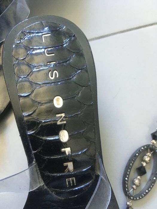 Sandálias pretas Luís Onofre (tam 37)