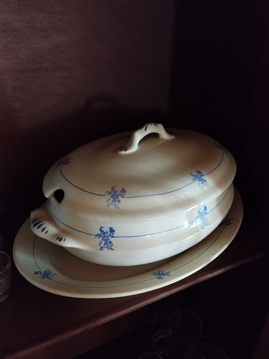 Terrina grande com prato Vintage