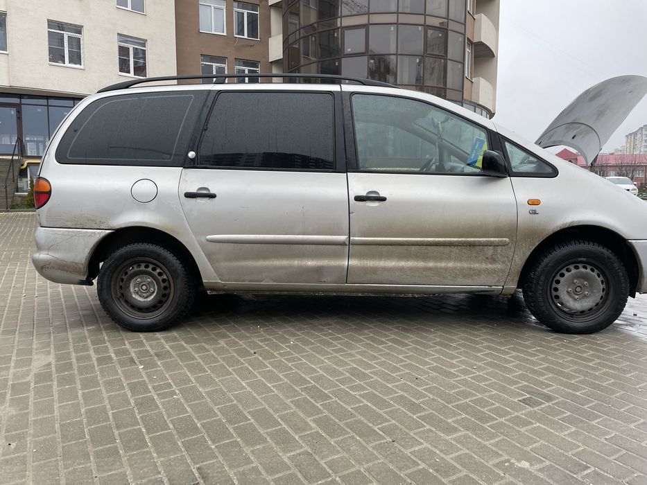 Sharan Volkswagen дизель 1.9