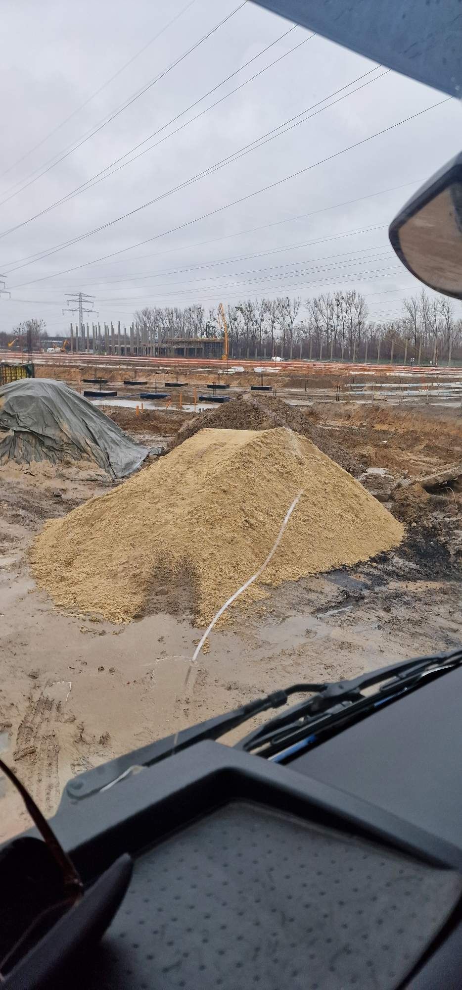 Piach zasypkowy Kopalniak Piasek zasypowy do zagęszczenia fundamenty