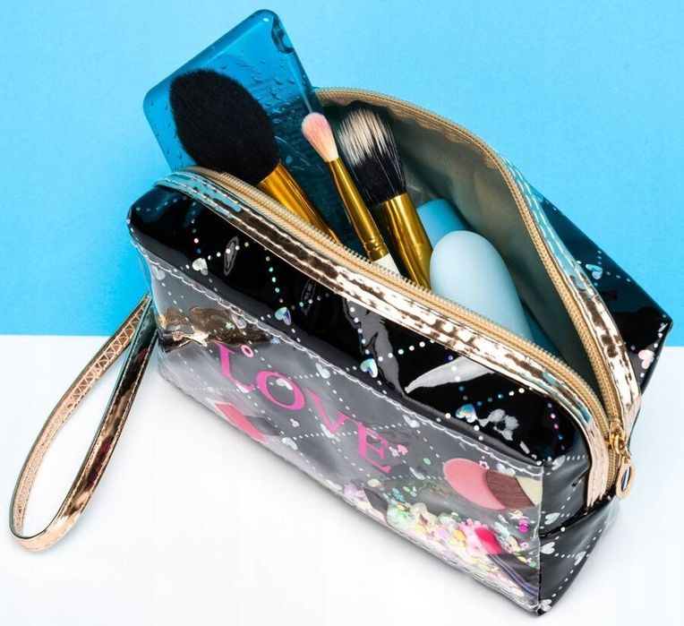 kolorowa, wodoodporna kosmetyczka podróżna