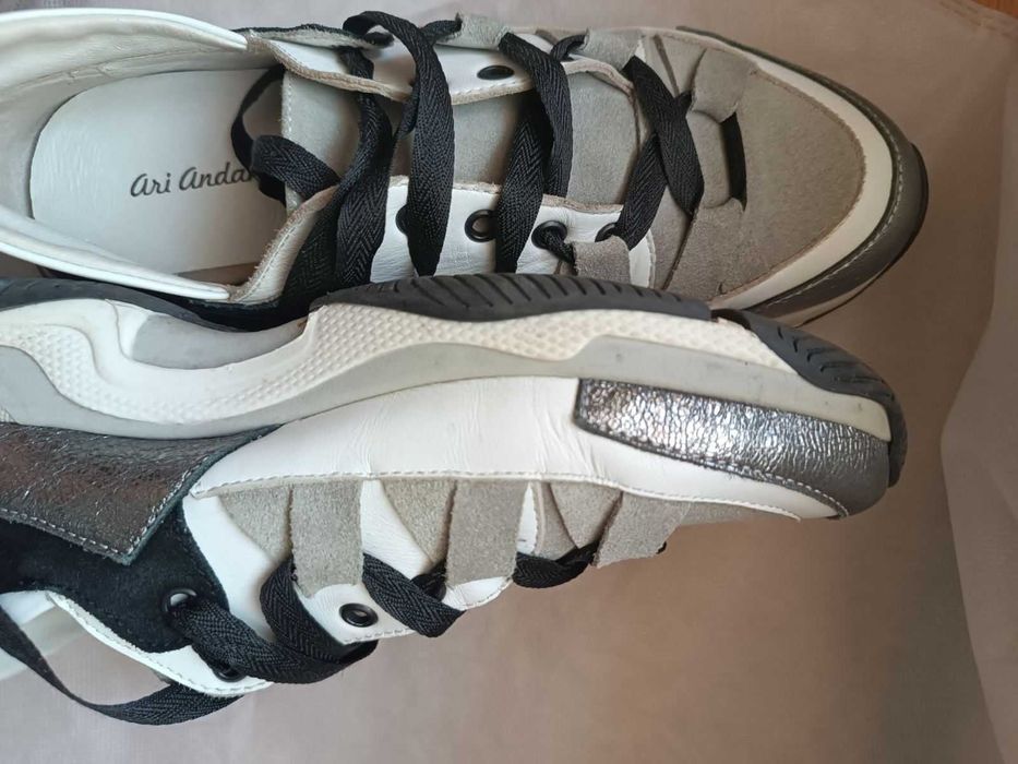 Кросівки 37р натуральна шкіра