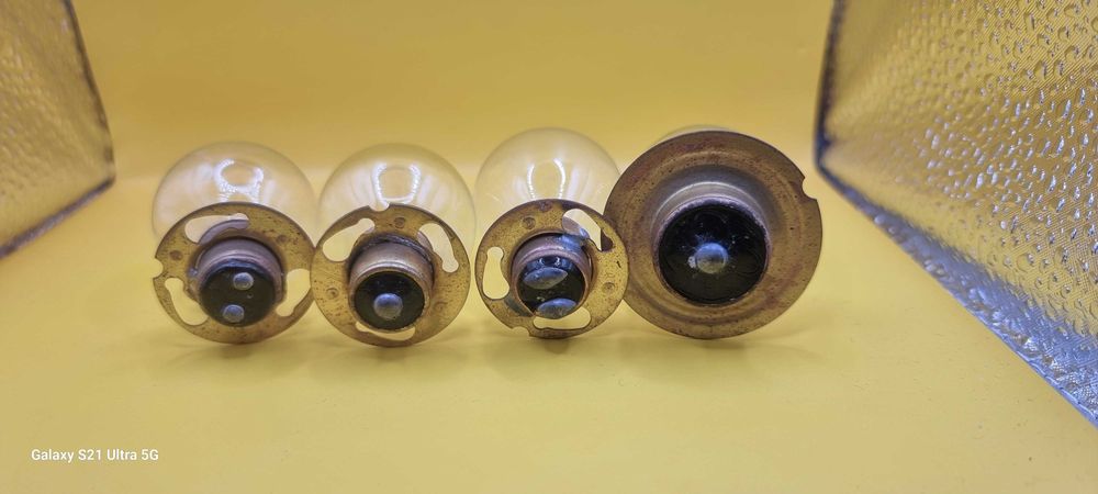 автомобільні лампи ссср одно та двохконтактні