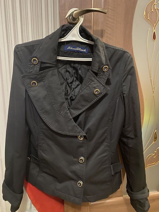 Куртка бренду Silvian Heach