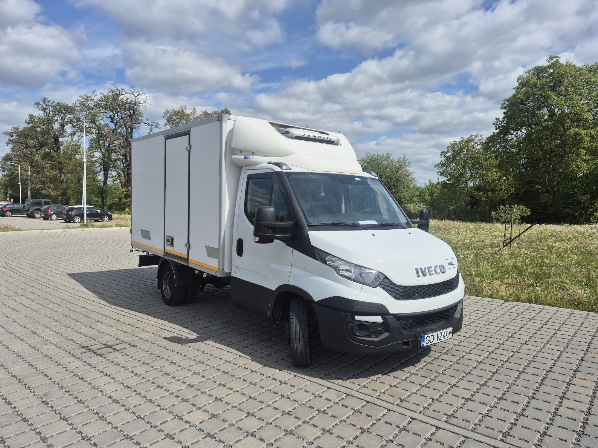 Iveco Daily 35c16 2.3 hpi  klima salon chłodnia rama wywrotka