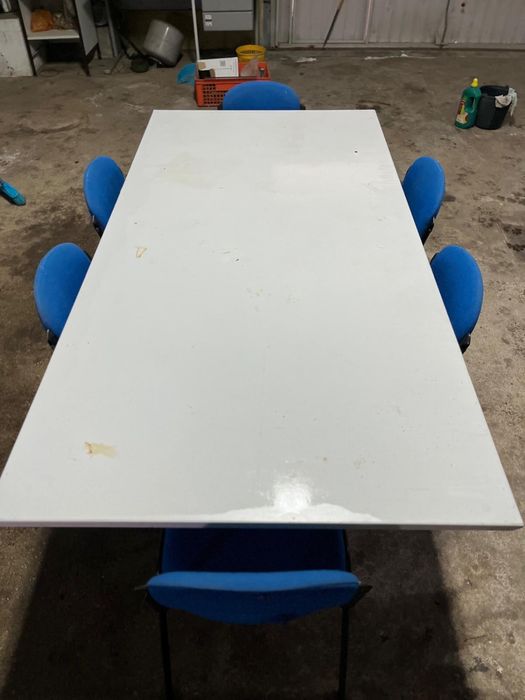Mesa com 6 cadeiras
