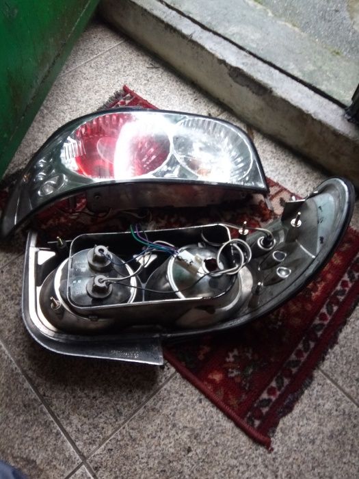Faróis Subaru Impreza GT 4WD