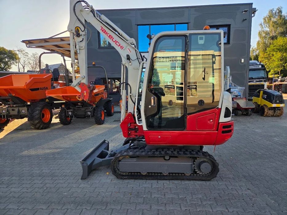 Takeuchi Koparka Gąsienicowa Takeuchi TB230 + Szybkozłącze Hydrauliczne