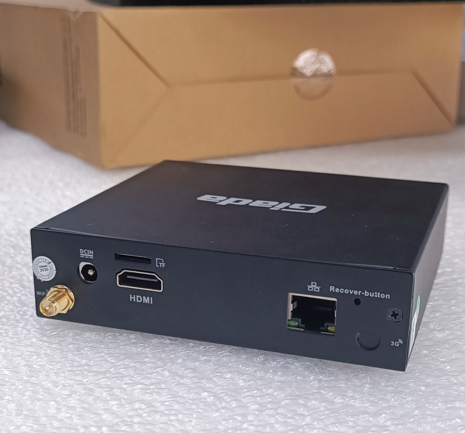 Box android Giada DN73