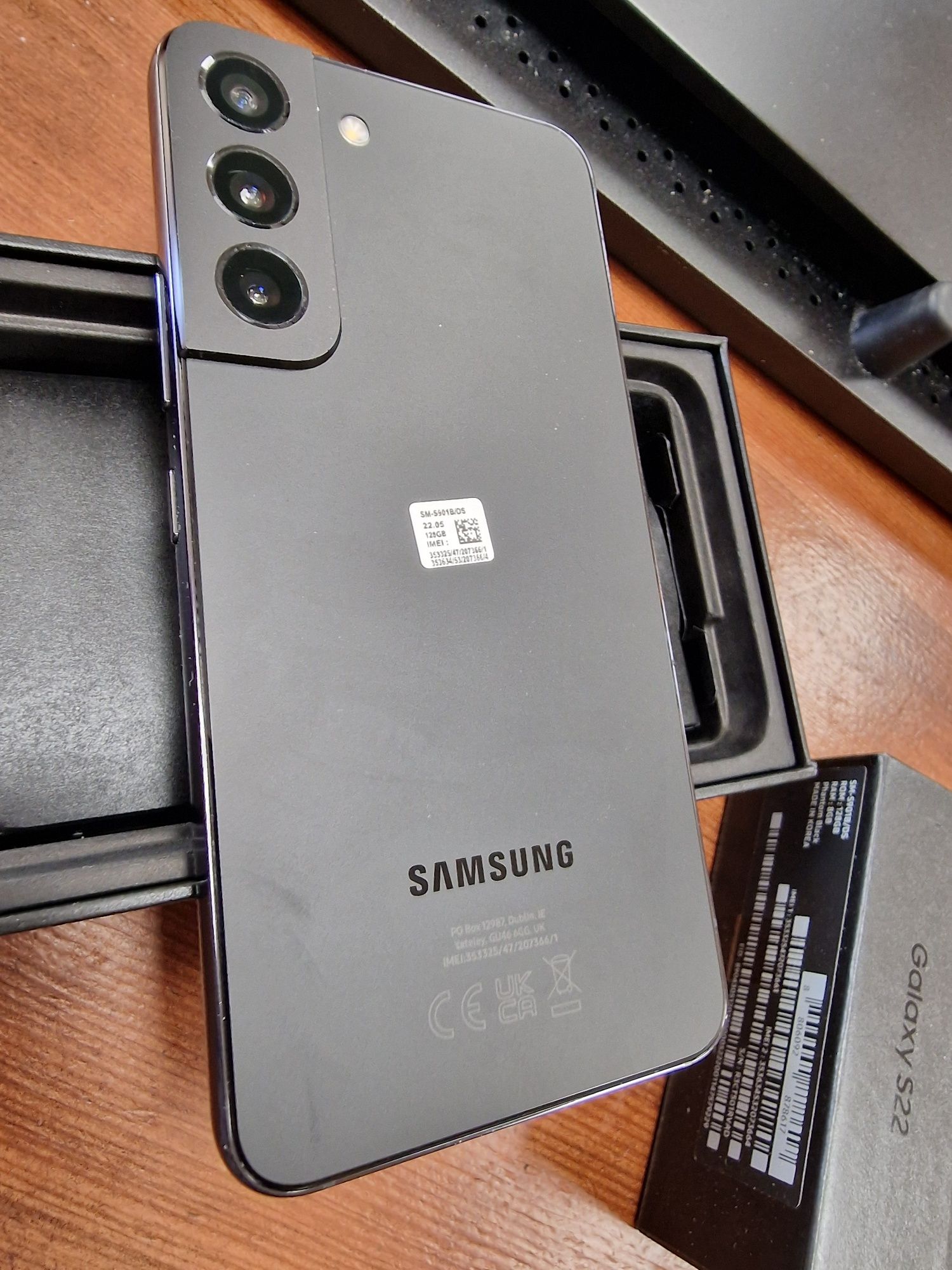 Samsung S 22, 8GB/128 na gwarancji