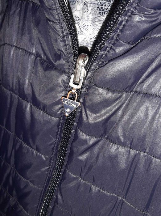 Blusão revesivel Guess original  14 Anos