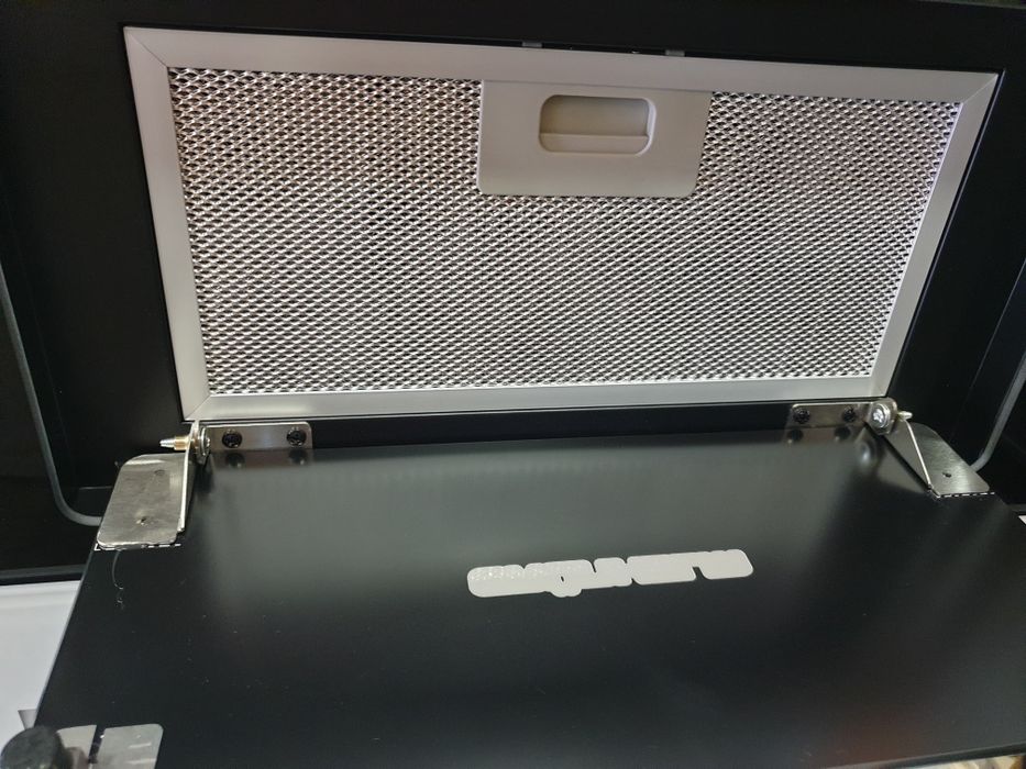 Вытяжка кухонная Grunhelm GVN 330 B