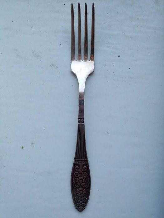 Посеребренный столовый набор из мельхиора