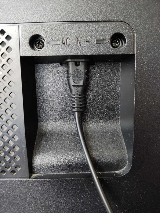 Телевизор TCL с пультом