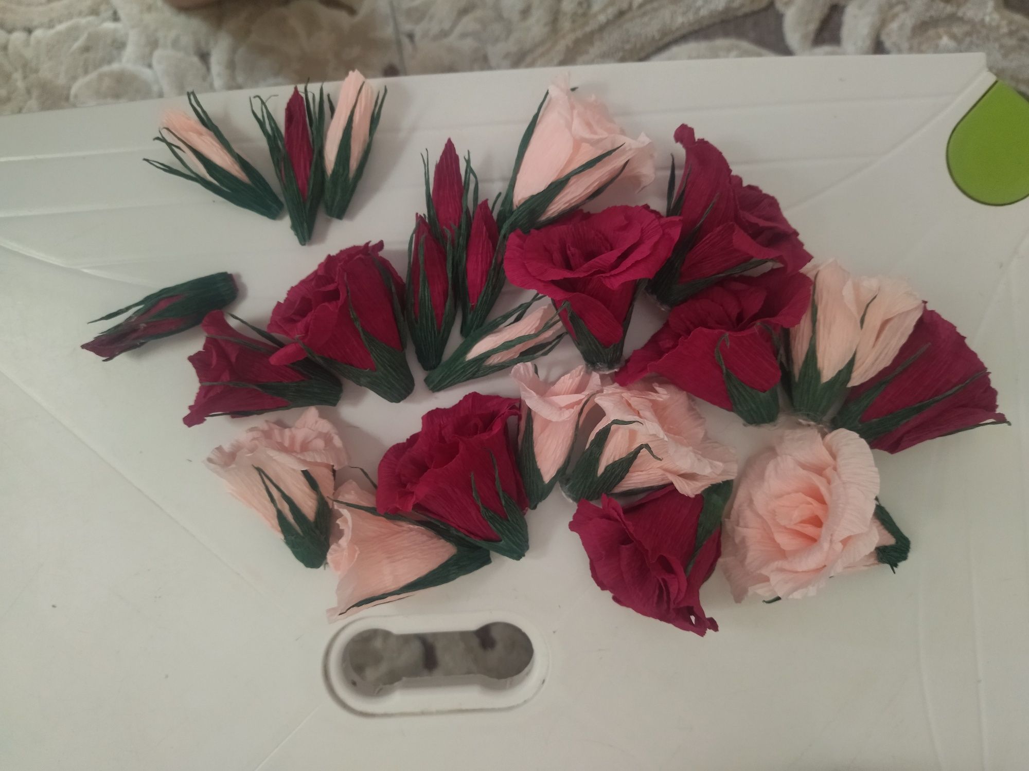 Квіти , декор ручної роботи , матеріал папір