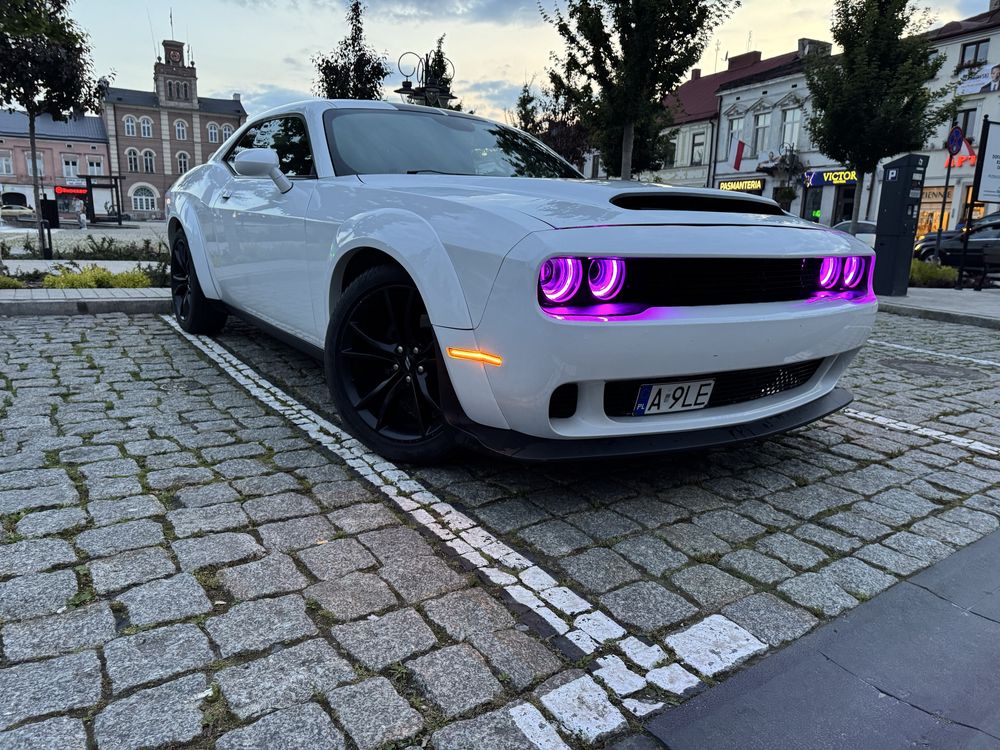 Dodge challenger 5.7 hemi