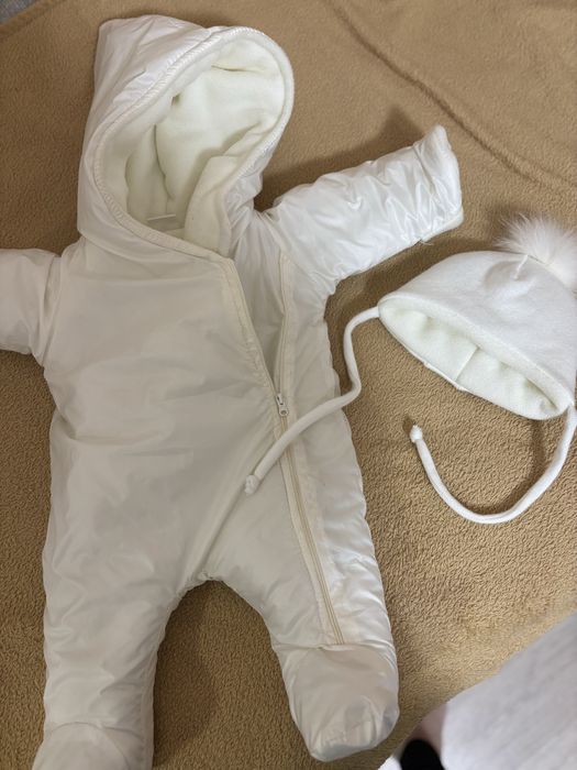 Продам комбінезон, конверт та шапочку