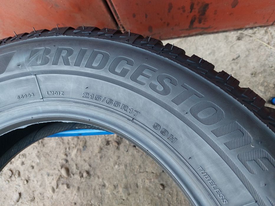 215/65/17 R17 Bridgestone Blizzak LM001 4шт ціна за 1шт зима шини