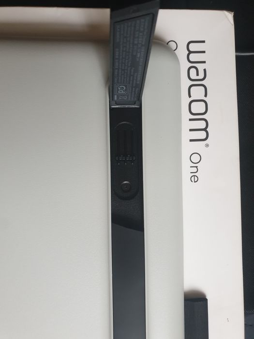 Графічний планшет Wacom One DTC133