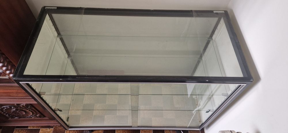 Armário vitrine montra