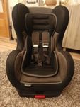 Cadeira auto com sistema "Isofix" marca "Norauto"