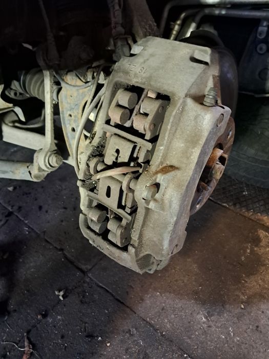 Zaciski hamulcowe kpl. 18ZR 18ZL Audi Q7 4L  3.0tdi