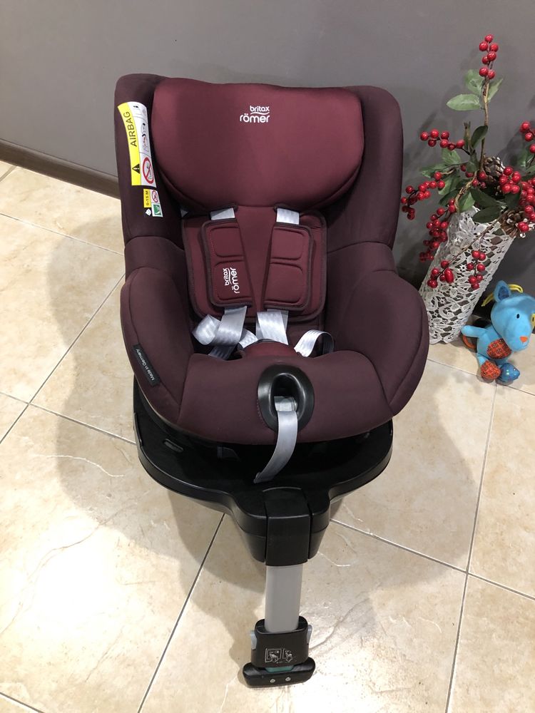 Автокрісло Britax Römer DUALFIX M i-SIZE Група 0+/1 (0-18 кг)