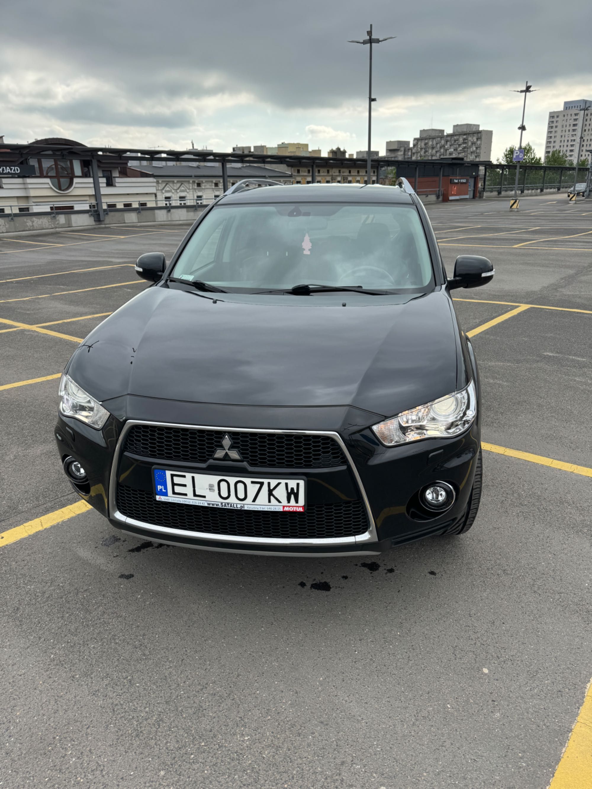 Mitshubishi Outlander 2.0 did salon Polska pierwszy właściciel