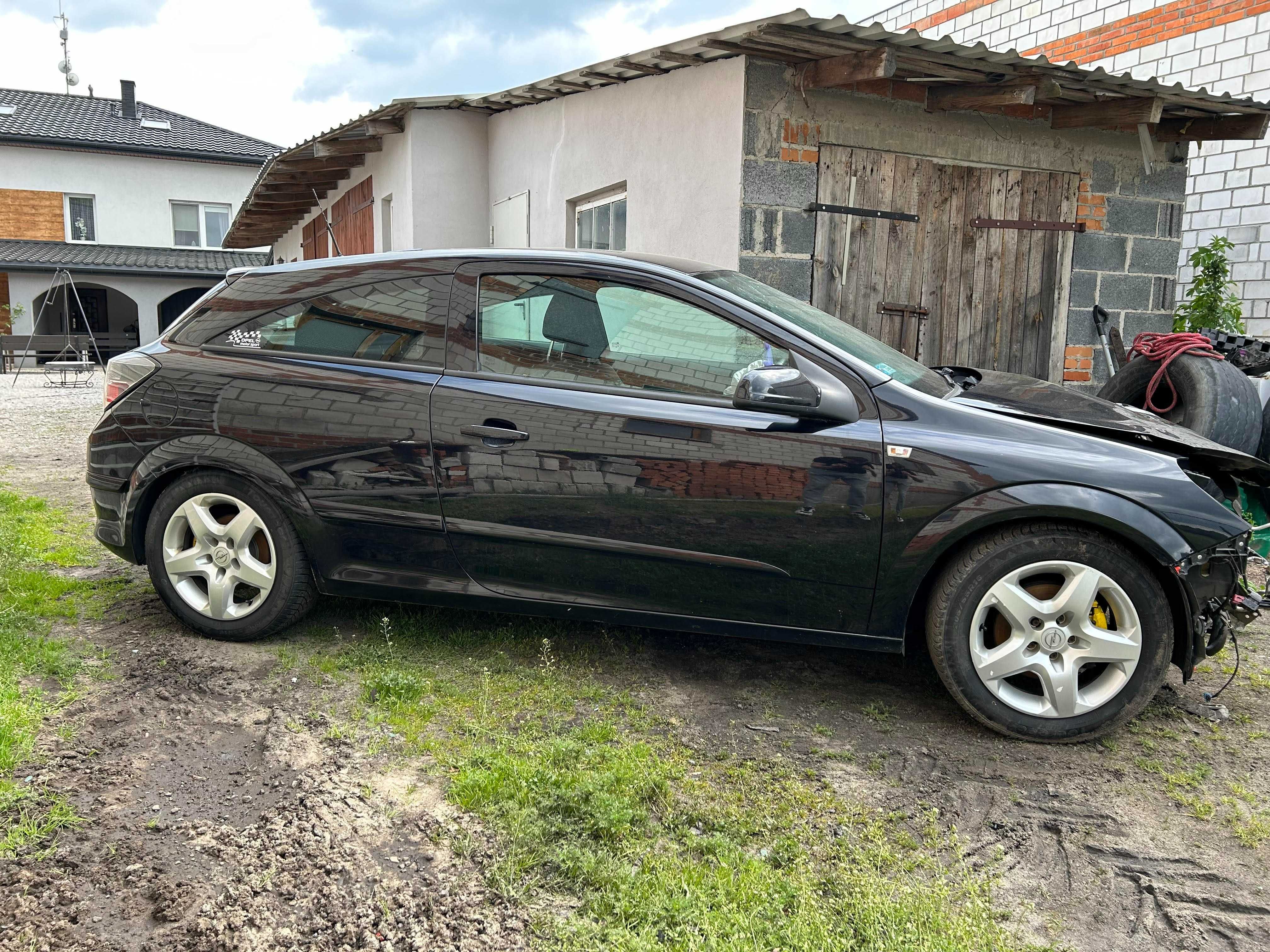 Opel Astra H GTC