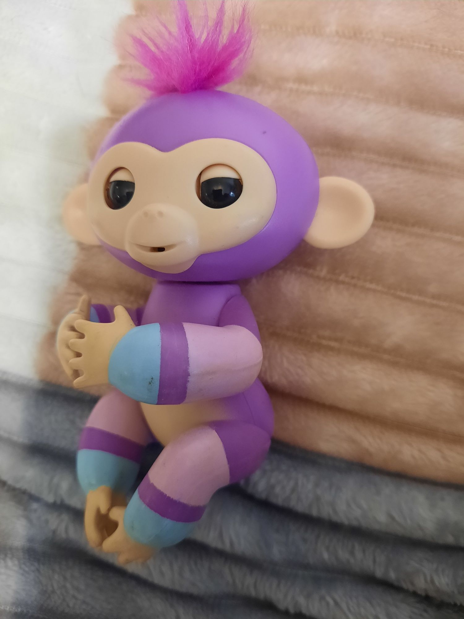 Іграшка ручна інтерактивна Happy Monkey Оригінал із США