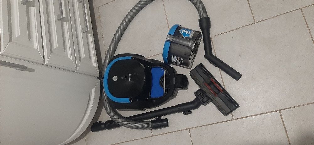 Продам дуже потужний пилесос Самсунг SC 4475 в чудовому стані.