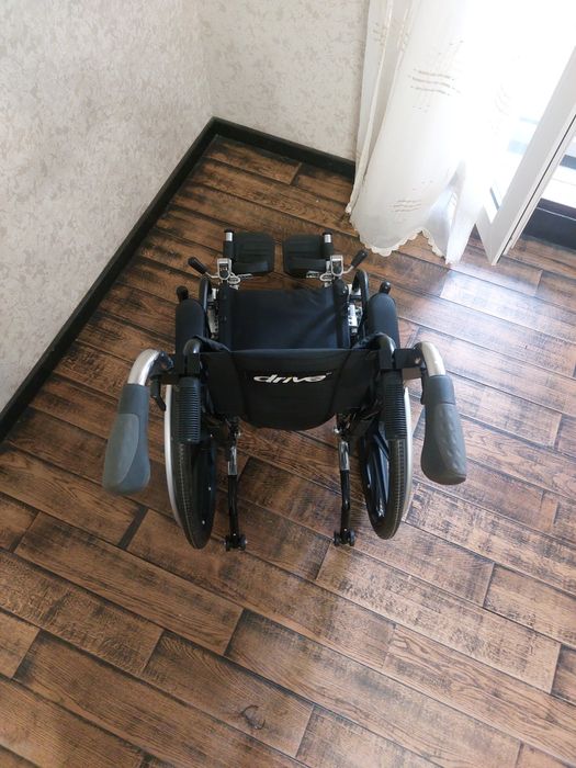 Детская инвалидная коляска (Германия)
