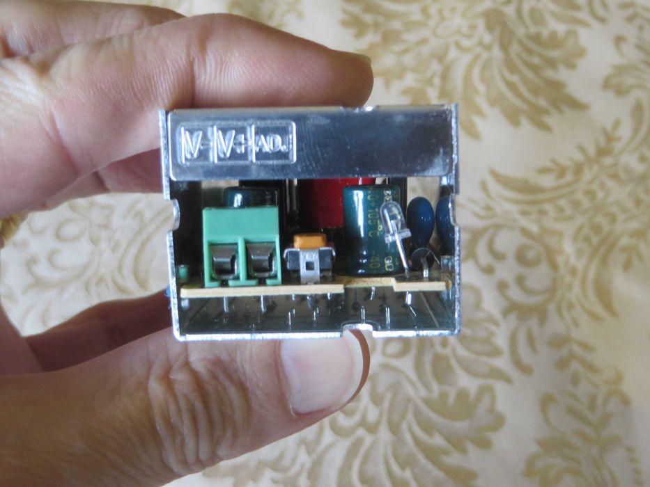 5V 2A Transformer ideal for LED strips - NEW64550209356033122