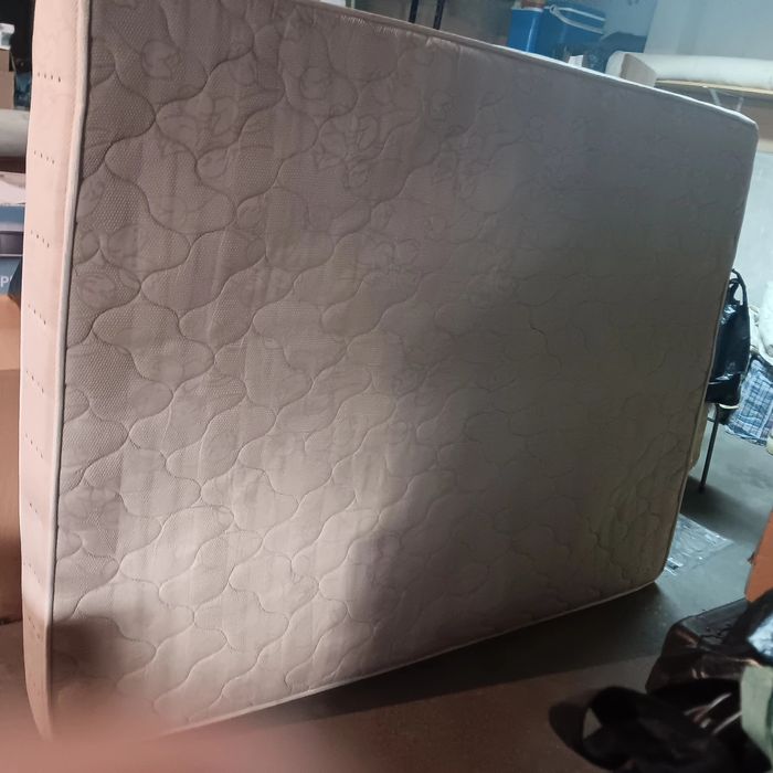 Vendo colchão de casal marca PIKOLIN