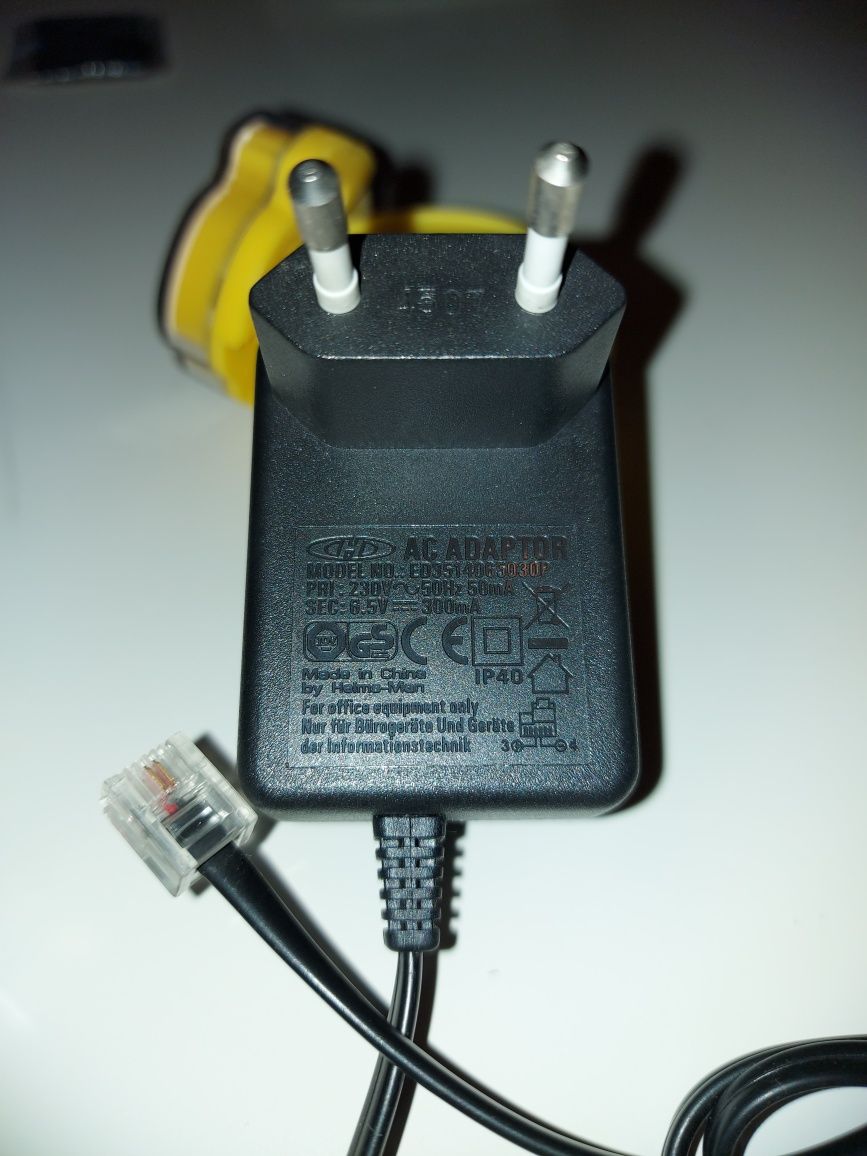 AC adaptor ladowarka