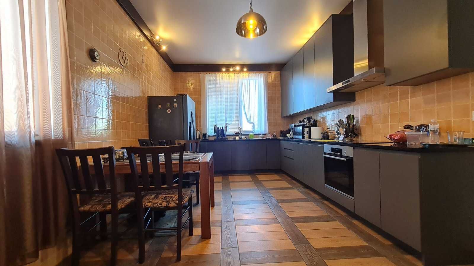 Продаж будинку 299м2. в Михайлівці Рубежівці