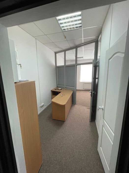 Центр, офіс, кабінет з власним с/в,  Лазарева 6/1,