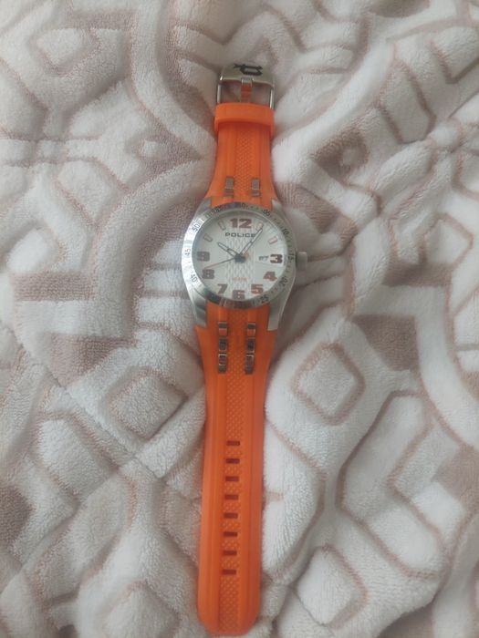 Relogio Police cor de laranja