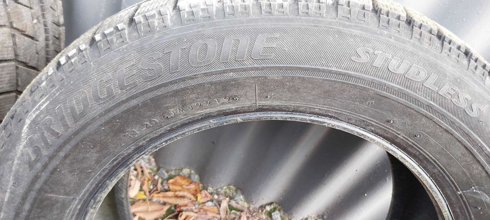 Комплект зимней резины Bridgestone Blizzak VRX 205/60 R16
