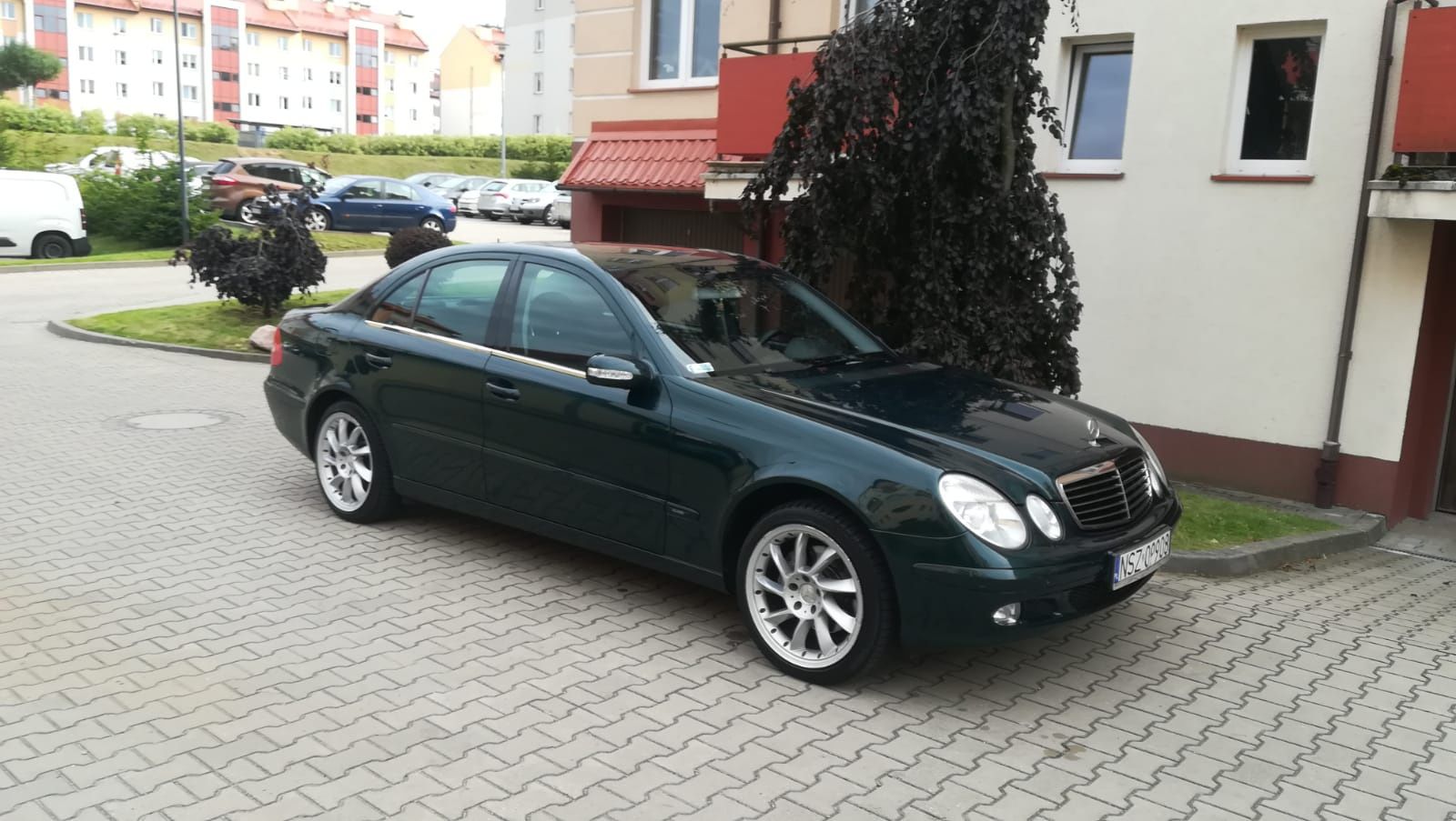 Sprzedam ładnego i zadbanego Mercedesa benzyna z gazem .Automat klima