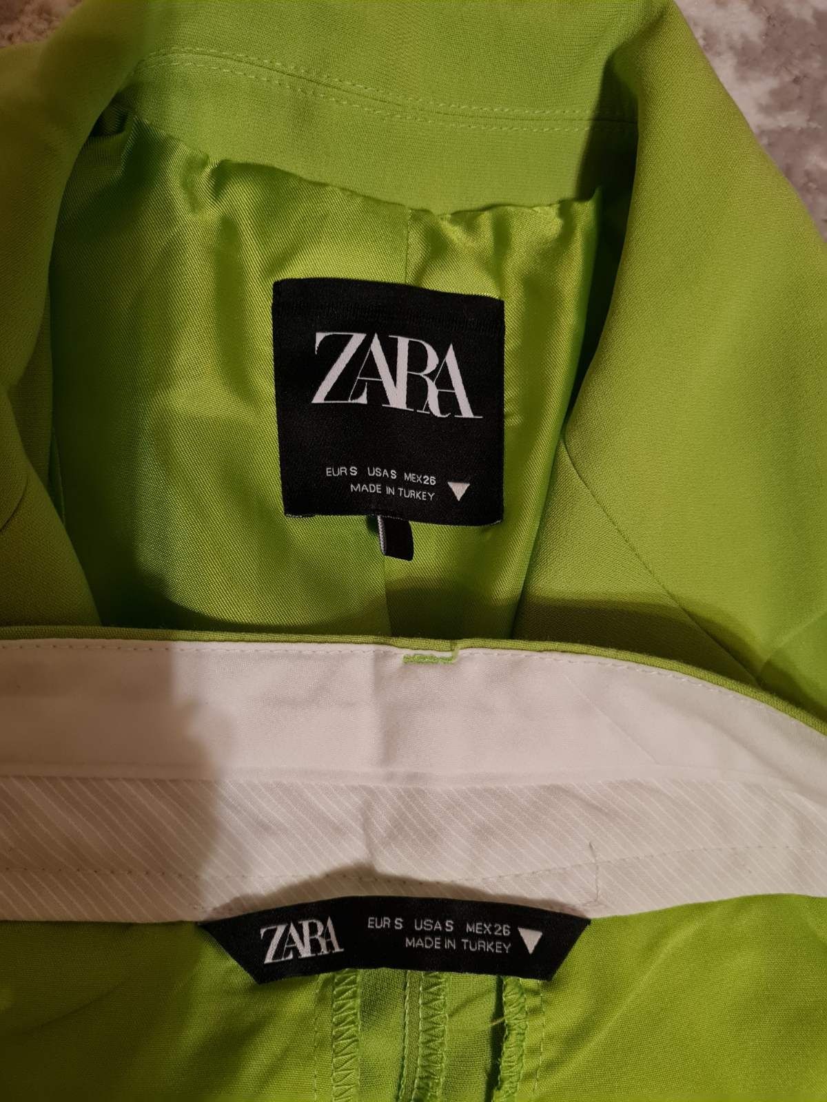Стильний жіночий костюм Zara