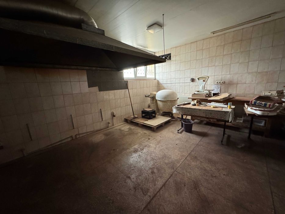 Фасадне приміщення в с. Червона Слобода