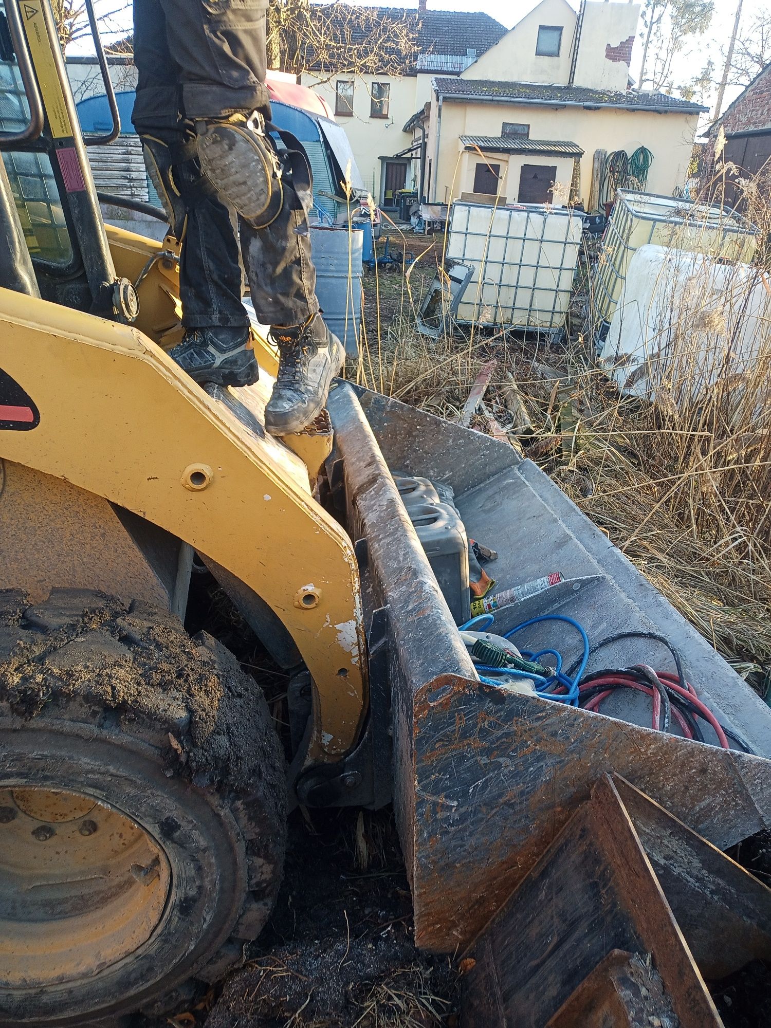 Cat 246 , bobcat 3,4 tony, 2003 r. Ładowarka, uszkodzony silnik