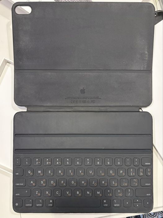 Apple Smart Keyboard Folio iPad Pro 11