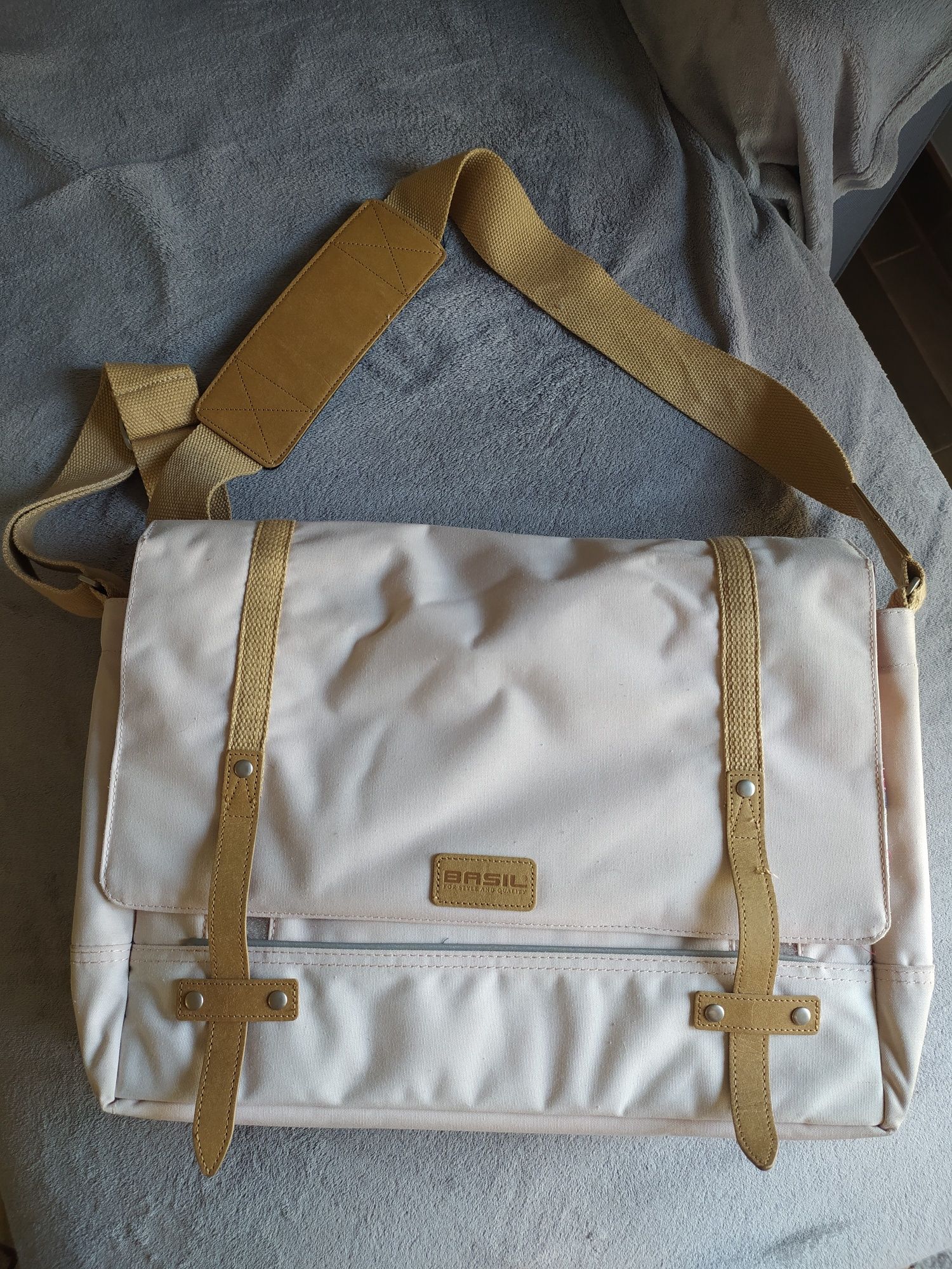 Bolsa bicicleta Basil como nova
