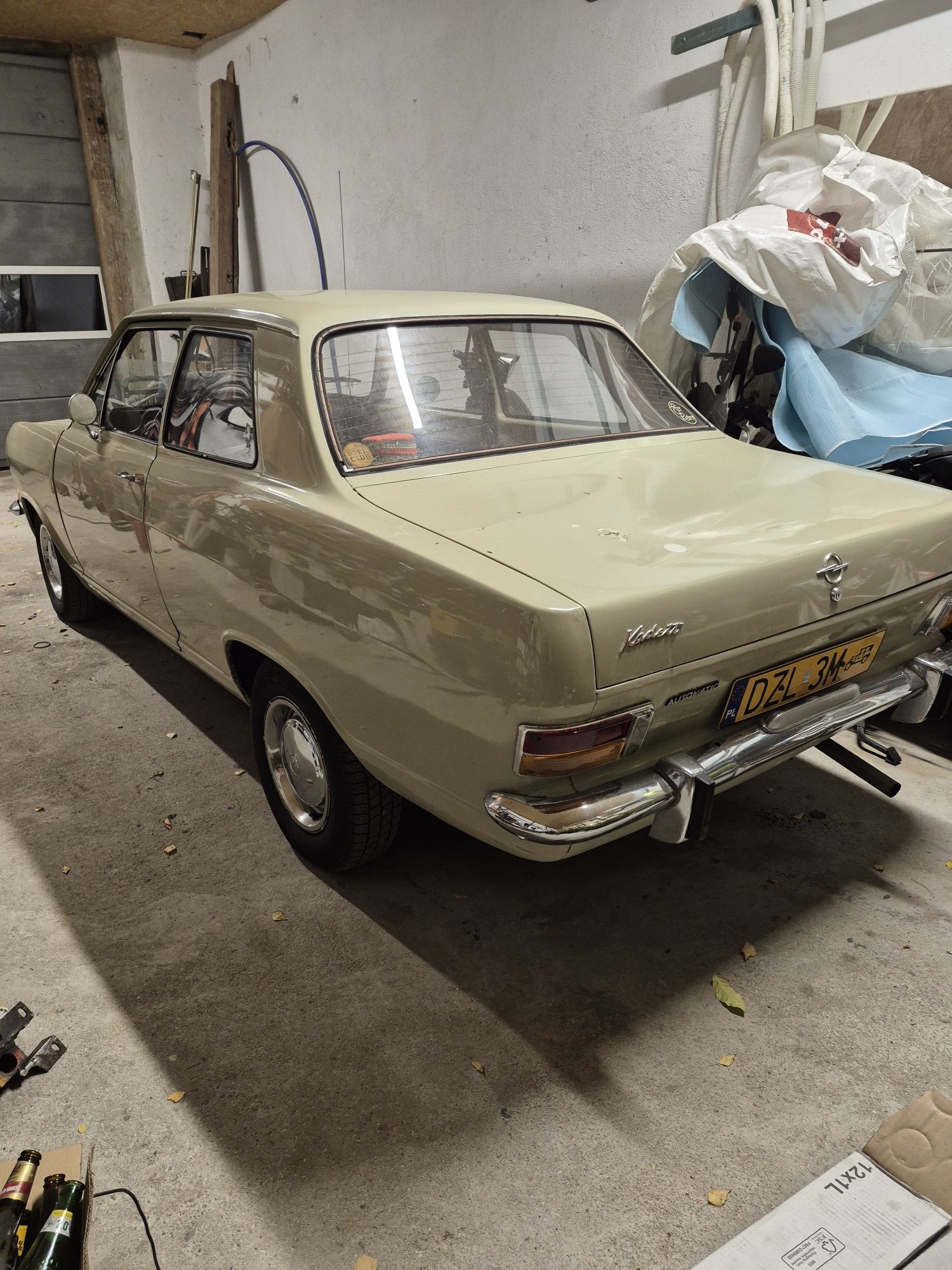 Opel kadet 1971 r w naprawdę fajnym stanie