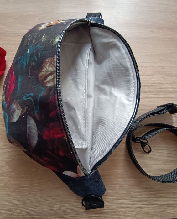 Nerka torebka saszetka granat z motywem kwiatowym handmade rękodzieło